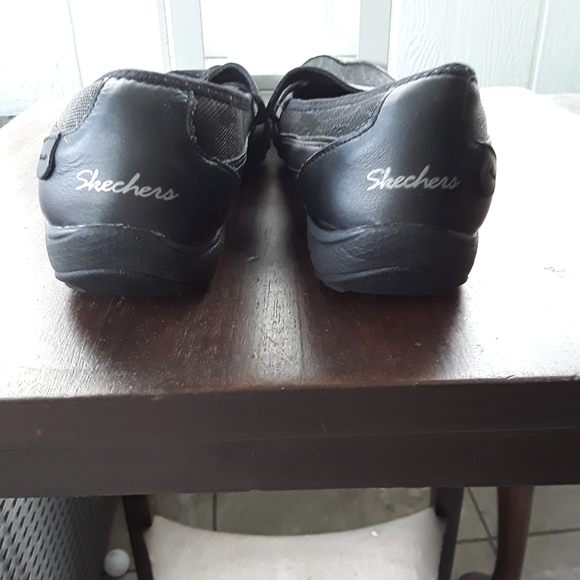 Sketchers casual shoes size 7 - Picture 4 of 5